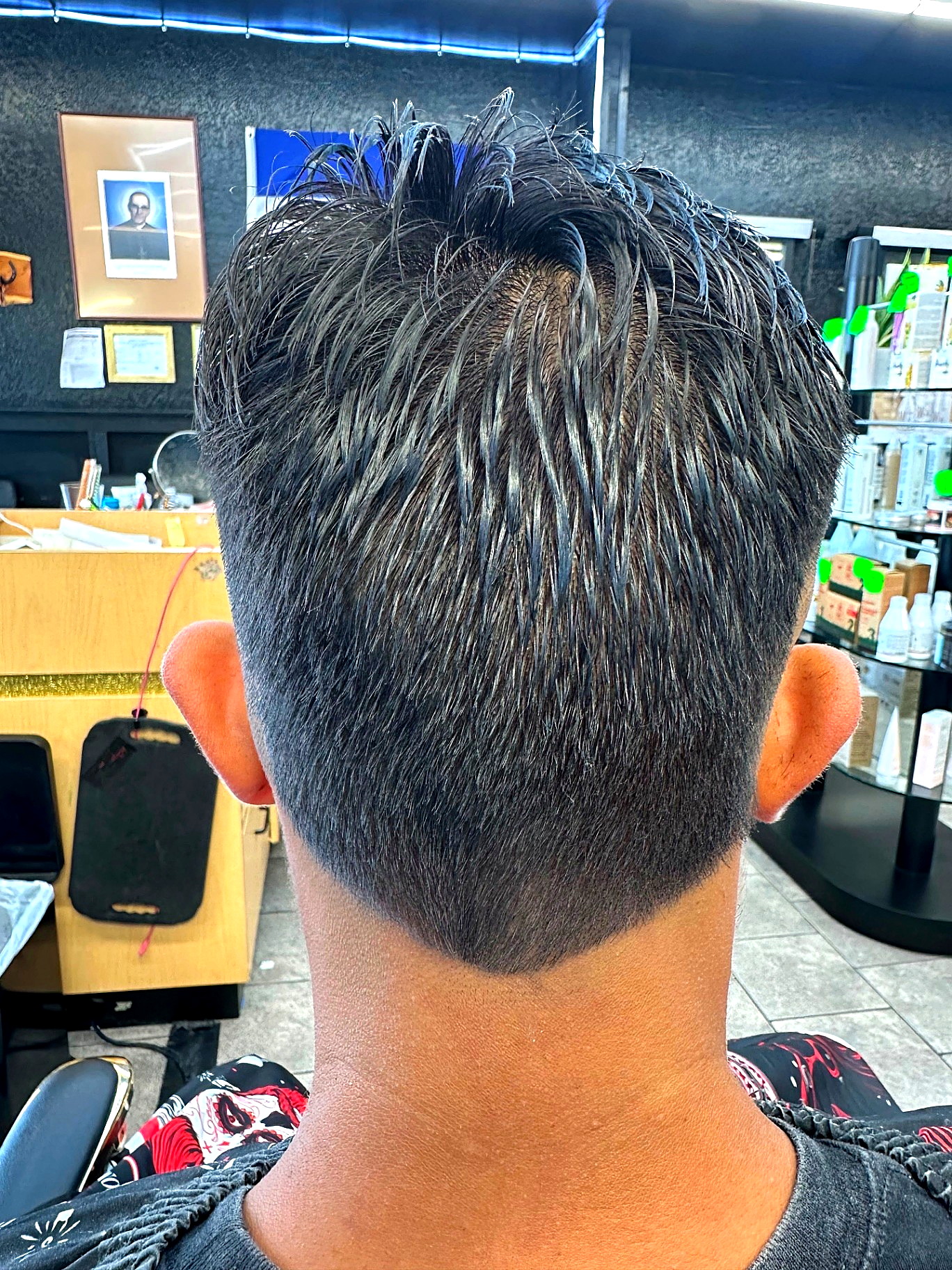 Trabajo de barbería en Golden Clippers